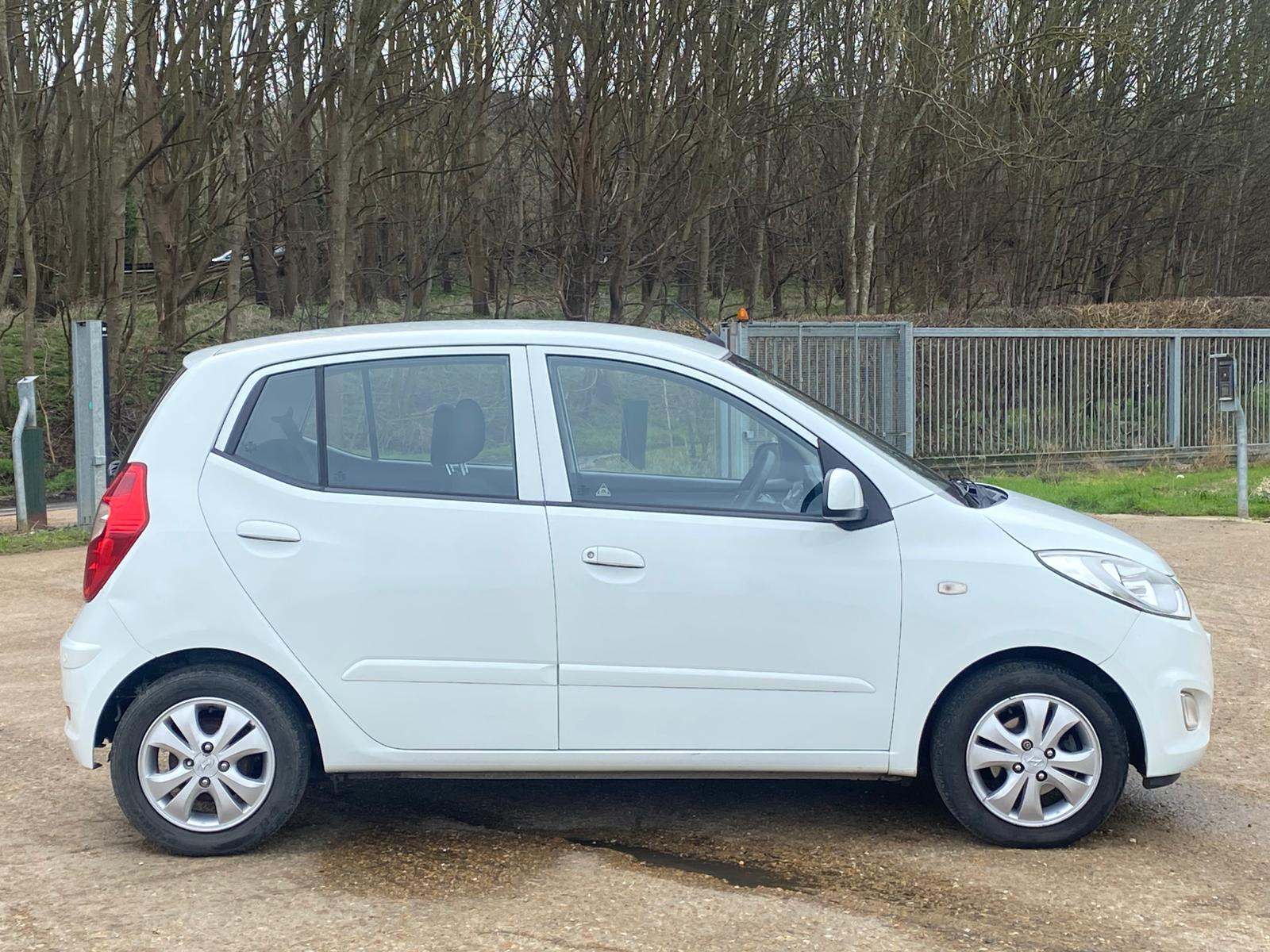 Hyundai i10 1.2 Active Hatchback 5dr Petrol Auto Euro 5 (85 bhp)
