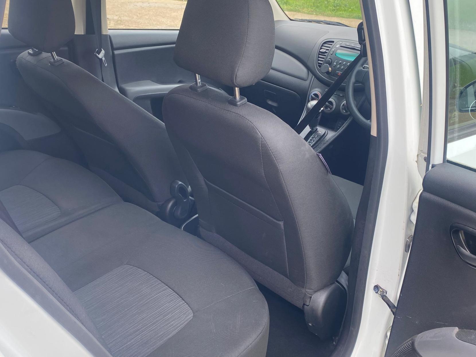 Hyundai i10 1.2 Active Hatchback 5dr Petrol Auto Euro 5 (85 bhp)