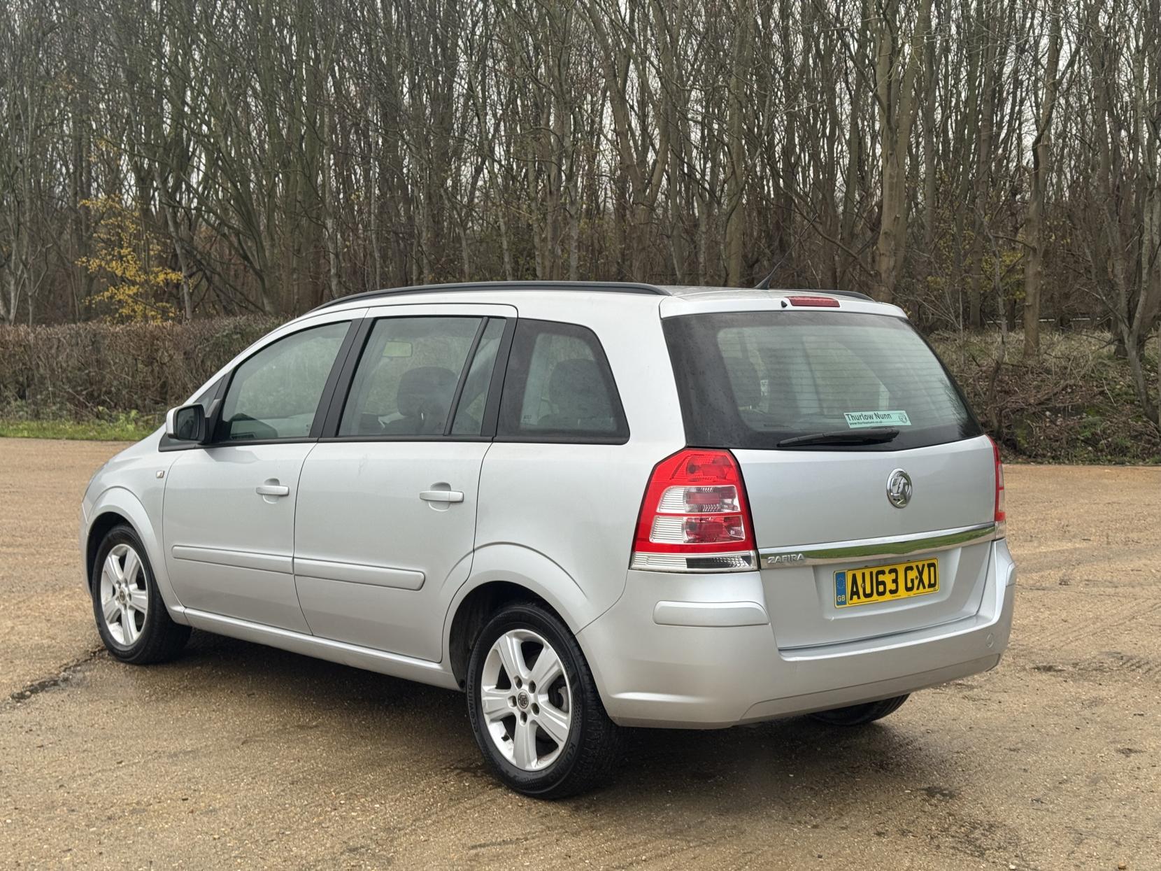 Vauxhall Zafira 1.6 16V Exclusiv MPV 5dr Petrol Manual Euro 5 (115 ps)