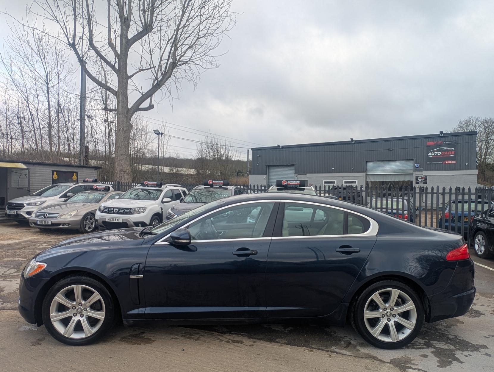 Jaguar XF 3.0 V6 Luxury Saloon 4dr Petrol Auto Euro 4 (238 ps)