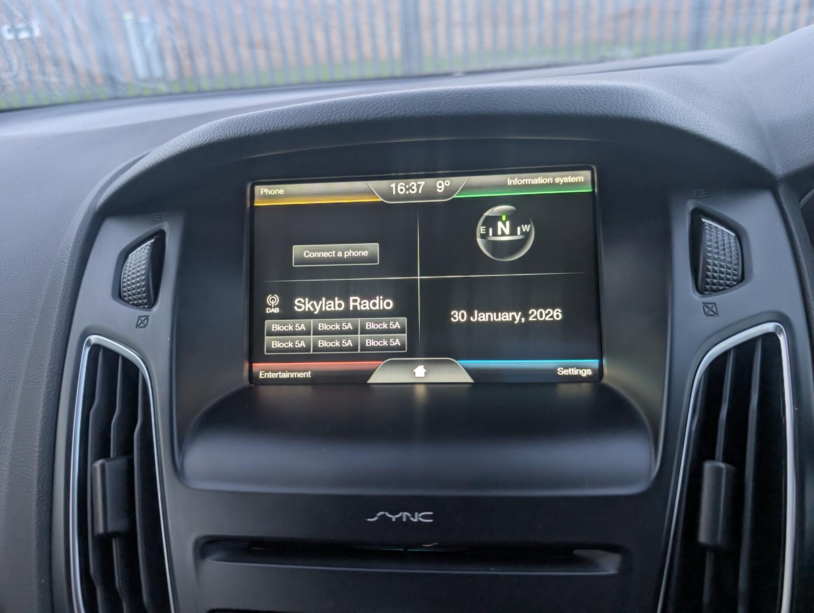 Ford Focus 1.0T EcoBoost Zetec Hatchback 5dr Petrol Manual Euro 6 (s/s) (100 ps)