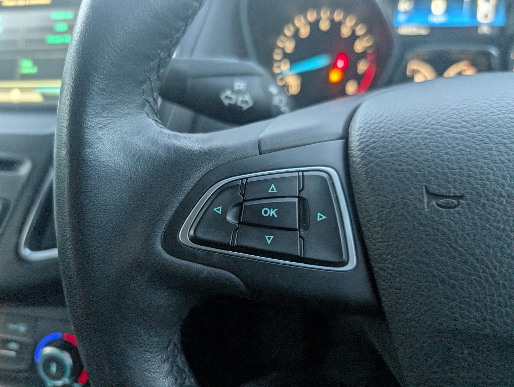 Ford Focus 1.0T EcoBoost Zetec Hatchback 5dr Petrol Manual Euro 6 (s/s) (100 ps)