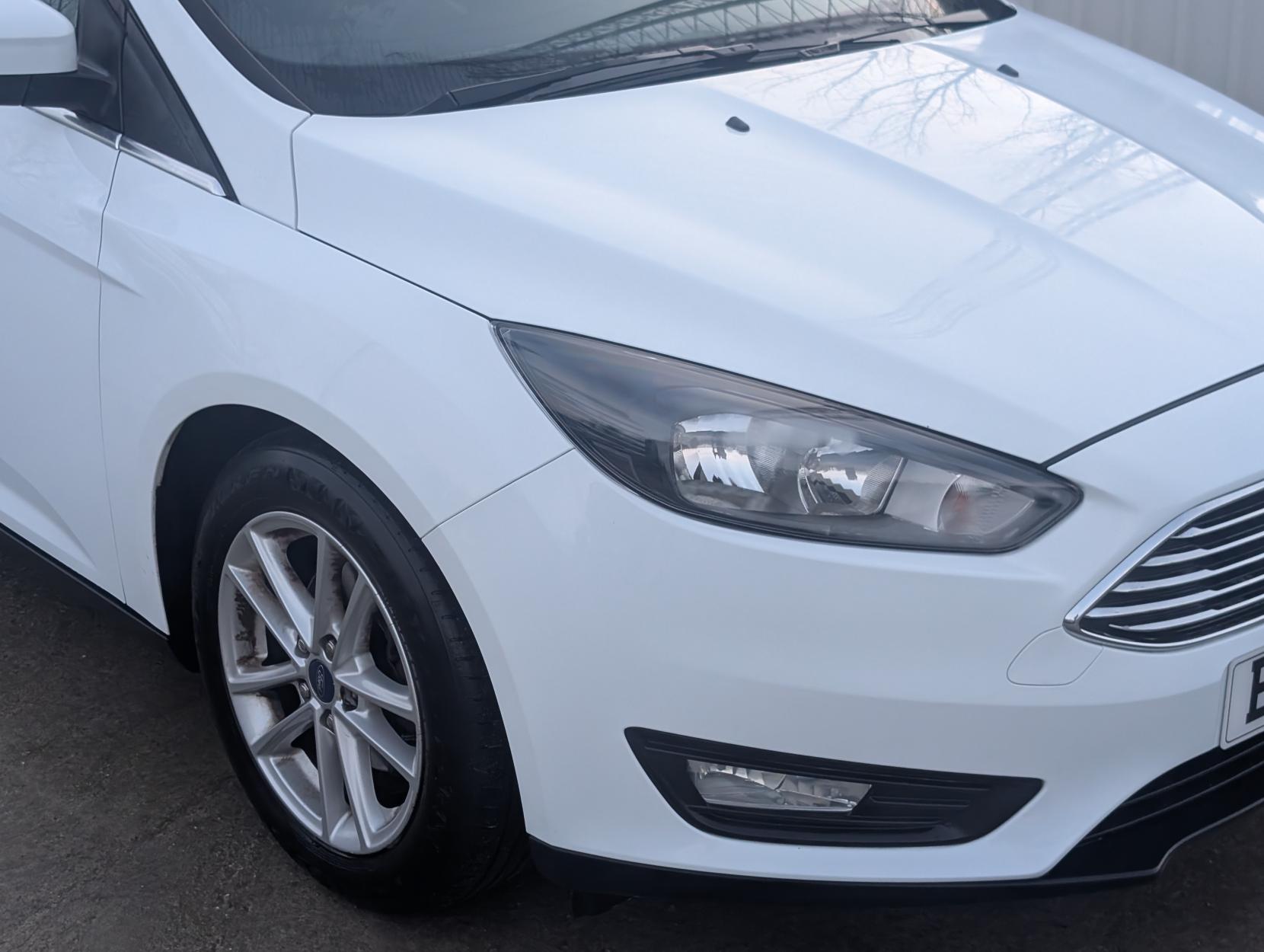 Ford Focus 1.0T EcoBoost Zetec Hatchback 5dr Petrol Manual Euro 6 (s/s) (100 ps)