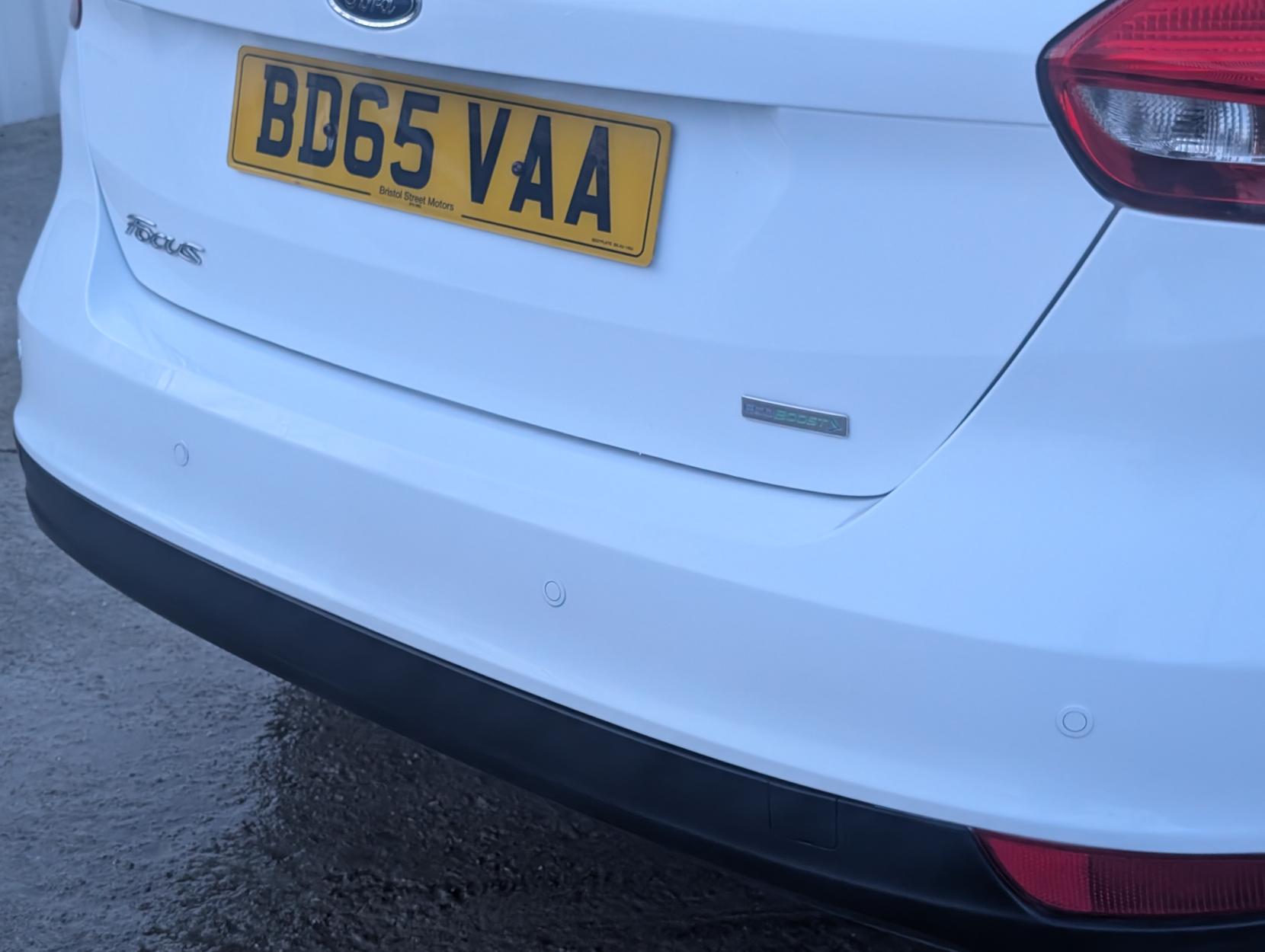 Ford Focus 1.0T EcoBoost Zetec Hatchback 5dr Petrol Manual Euro 6 (s/s) (100 ps)