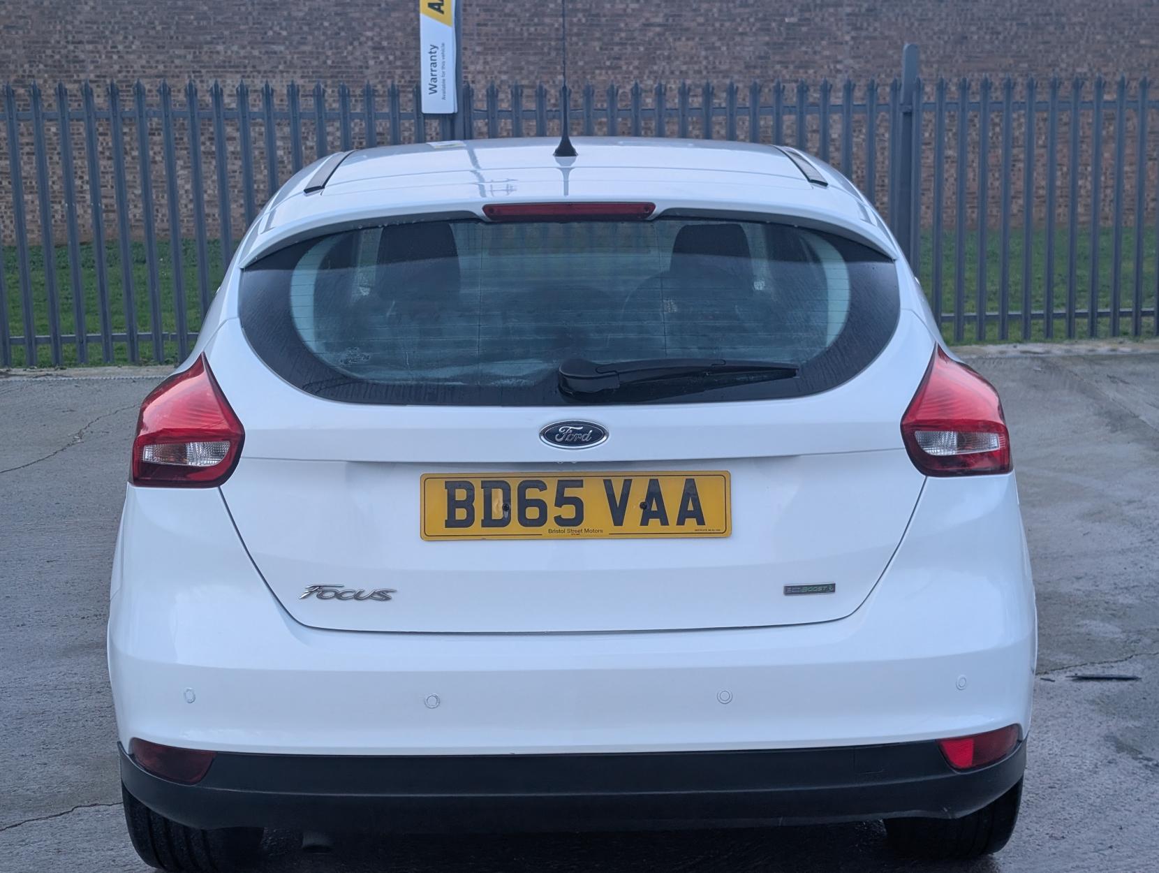 Ford Focus 1.0T EcoBoost Zetec Hatchback 5dr Petrol Manual Euro 6 (s/s) (100 ps)