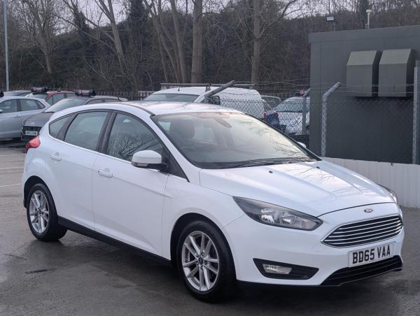 Ford Focus 1.0T EcoBoost Zetec Hatchback 5dr Petrol Manual Euro 6 (s/s) (100 ps)