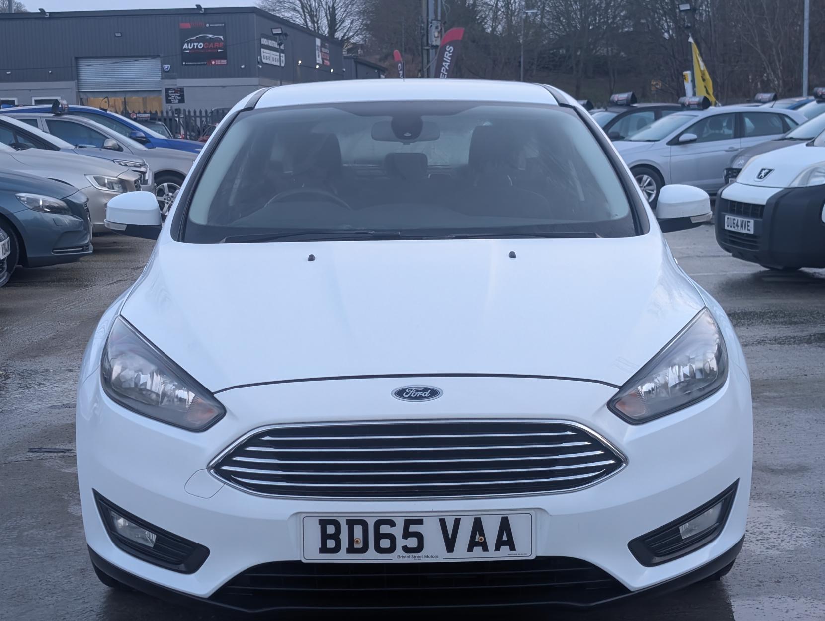 Ford Focus 1.0T EcoBoost Zetec Hatchback 5dr Petrol Manual Euro 6 (s/s) (100 ps)