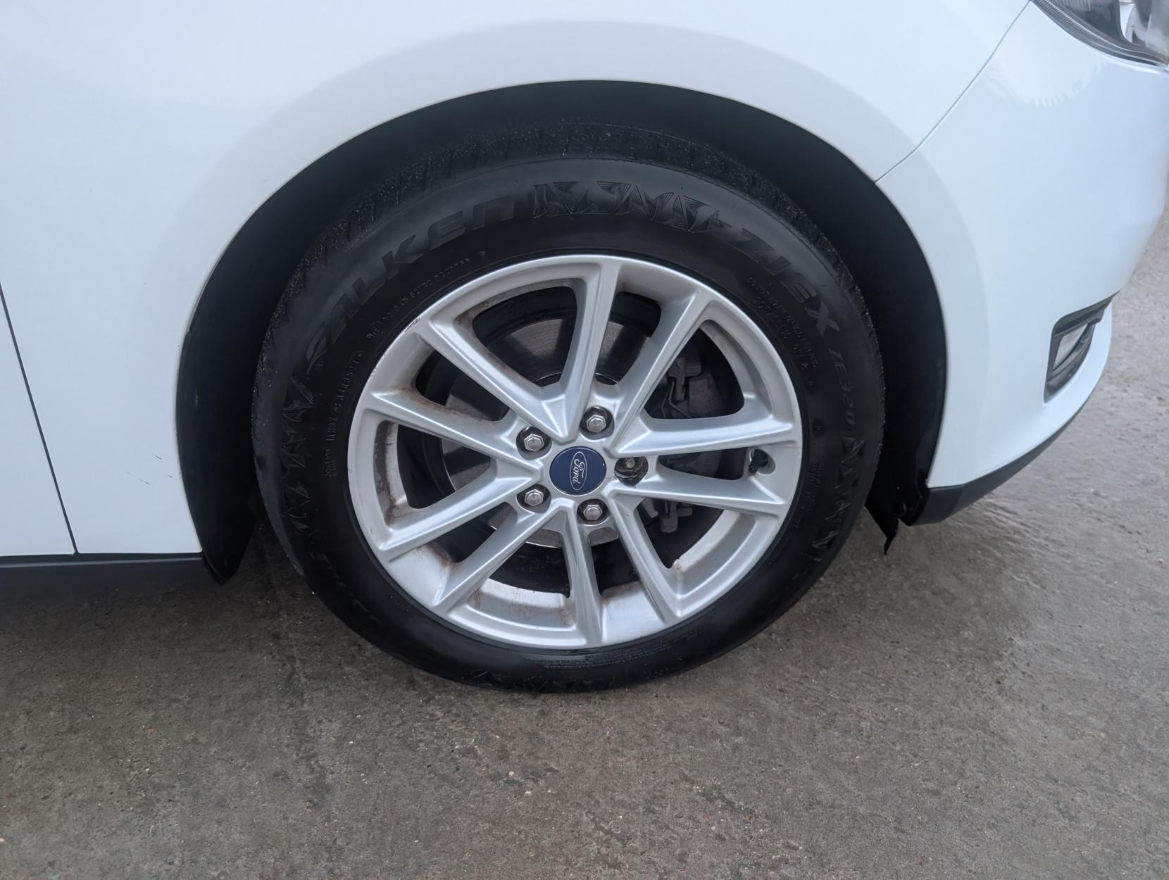 Ford Focus 1.0T EcoBoost Zetec Hatchback 5dr Petrol Manual Euro 6 (s/s) (100 ps)