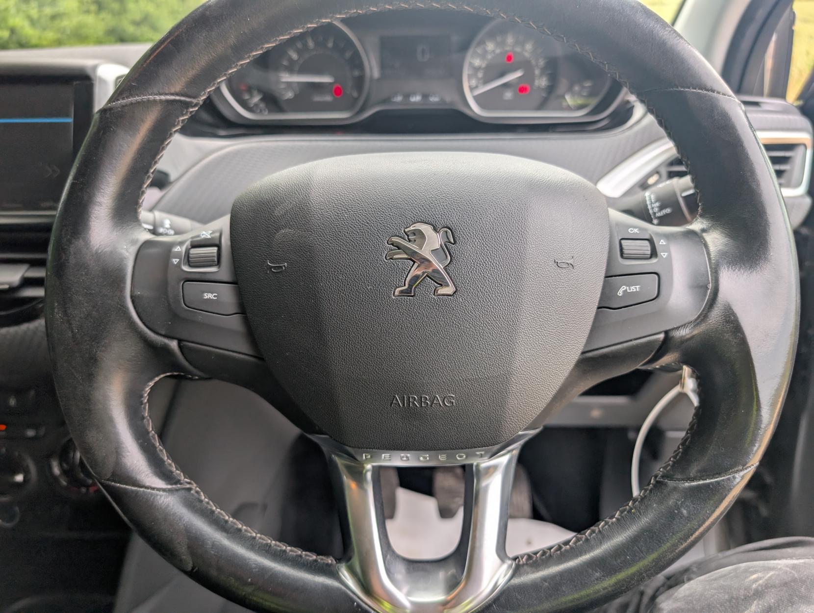 Peugeot 208 1.2 PureTech Allure Hatchback 5dr Petrol Manual Euro 6 (s/s) (82 ps)