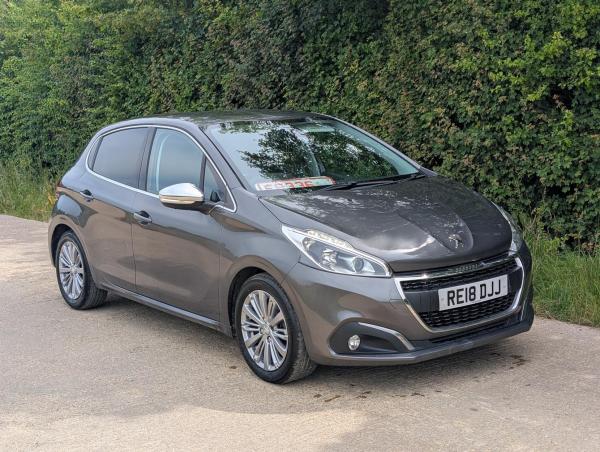 Peugeot 208 1.2 PureTech Allure Hatchback 5dr Petrol Manual Euro 6 (s/s) (82 ps)