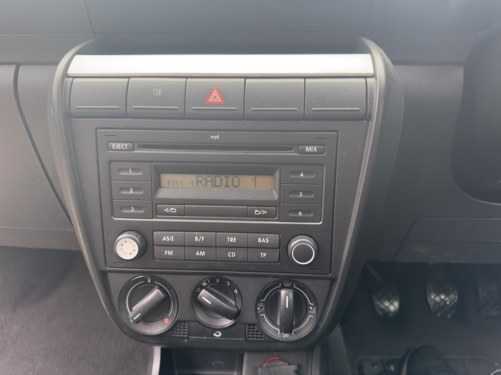 Volkswagen Fox 1.4 16V Urban Fox Hatchback 3dr Petrol Manual Euro 4 (75 ps)