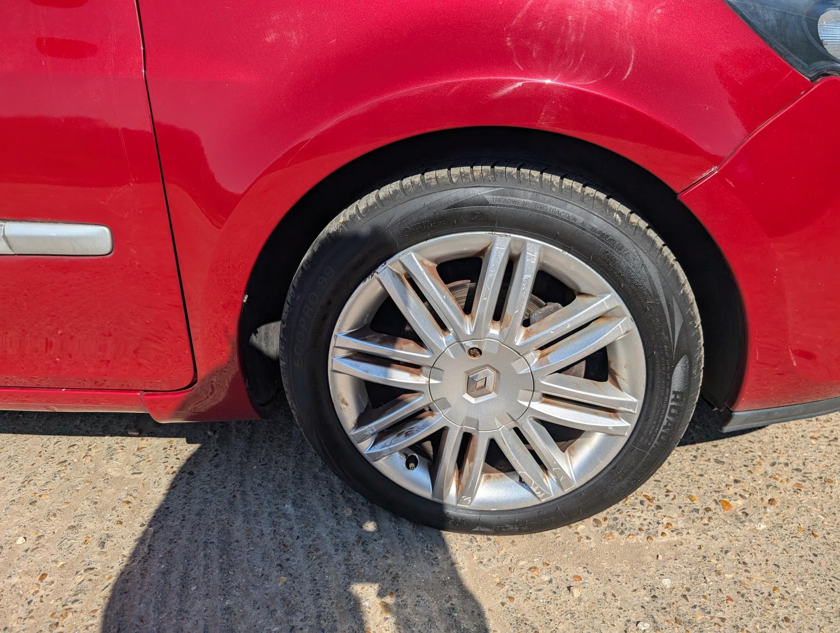 Renault Clio 1.6 VVT Initiale TomTom Hatchback 5dr Petrol Auto Euro 5 (111 ps)