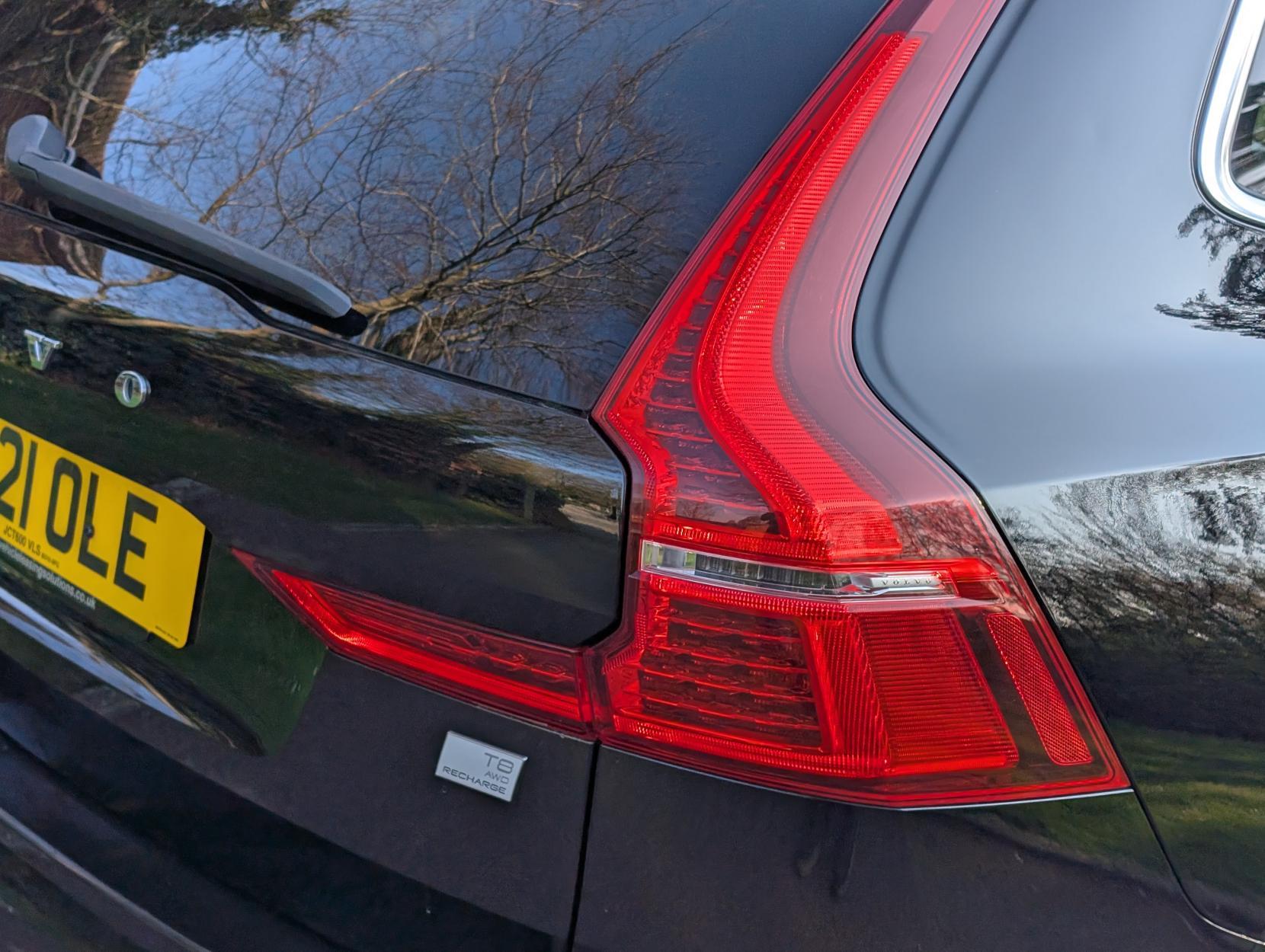 Volvo XC60 2.0h T8 Twin Engine Recharge 11.6kWh Inscription Pro SUV 5dr Petrol Plug-in Hybrid Auto AWD Euro 6 (s/s) (390 ps)