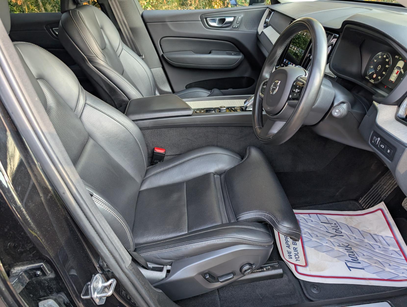 Volvo XC60 2.0h T8 Twin Engine Recharge 11.6kWh Inscription Pro SUV 5dr Petrol Plug-in Hybrid Auto AWD Euro 6 (s/s) (390 ps)