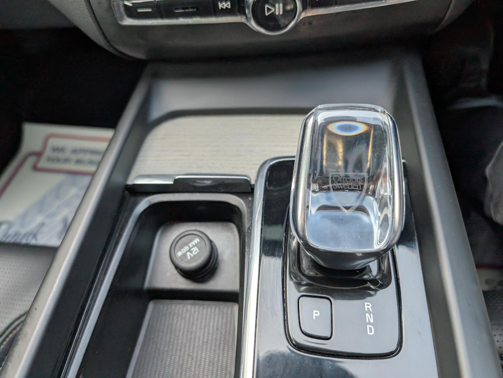 Volvo XC60 2.0h T8 Twin Engine Recharge 11.6kWh Inscription Pro SUV 5dr Petrol Plug-in Hybrid Auto AWD Euro 6 (s/s) (390 ps)