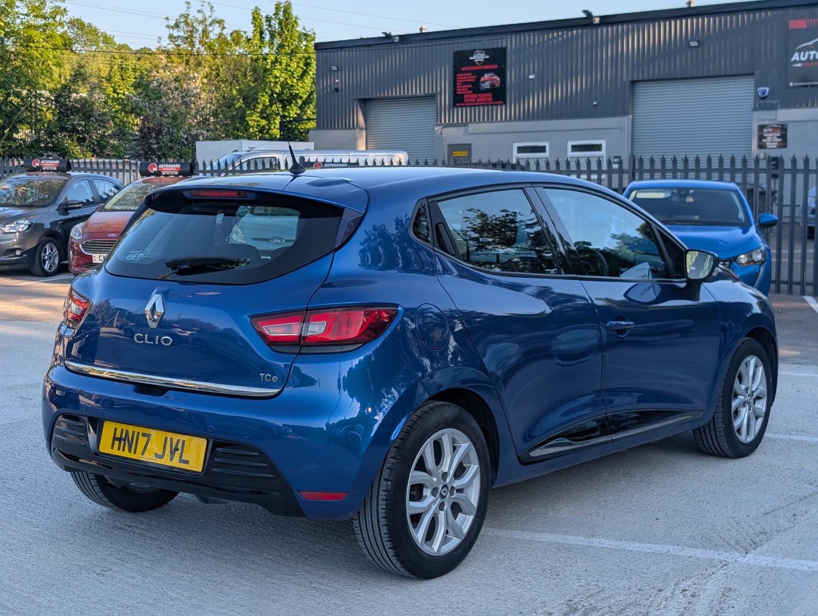 Renault Clio 0.9 TCe Dynamique Nav Hatchback 5dr Petrol Manual Euro 6 (s/s) (90 ps)