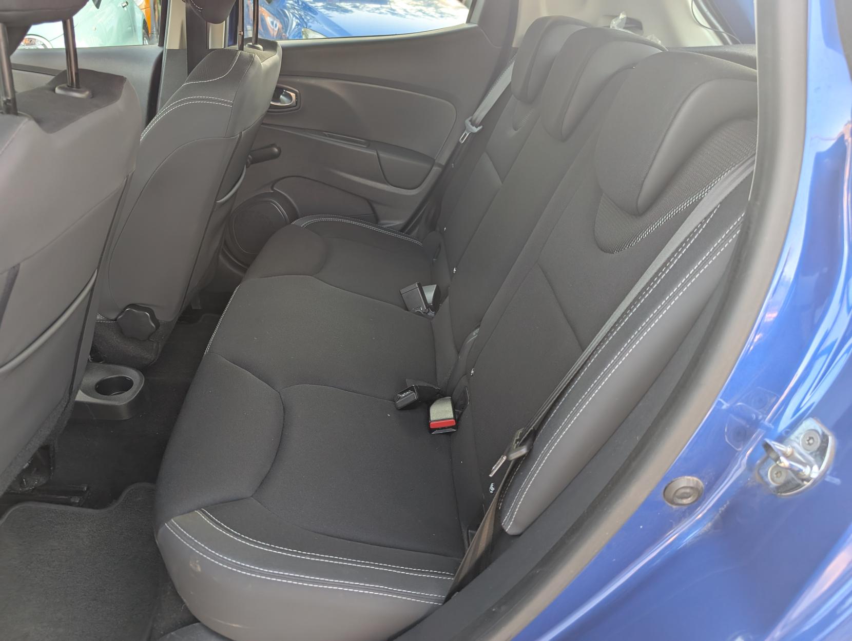 Renault Clio 0.9 TCe Dynamique Nav Hatchback 5dr Petrol Manual Euro 6 (s/s) (90 ps)