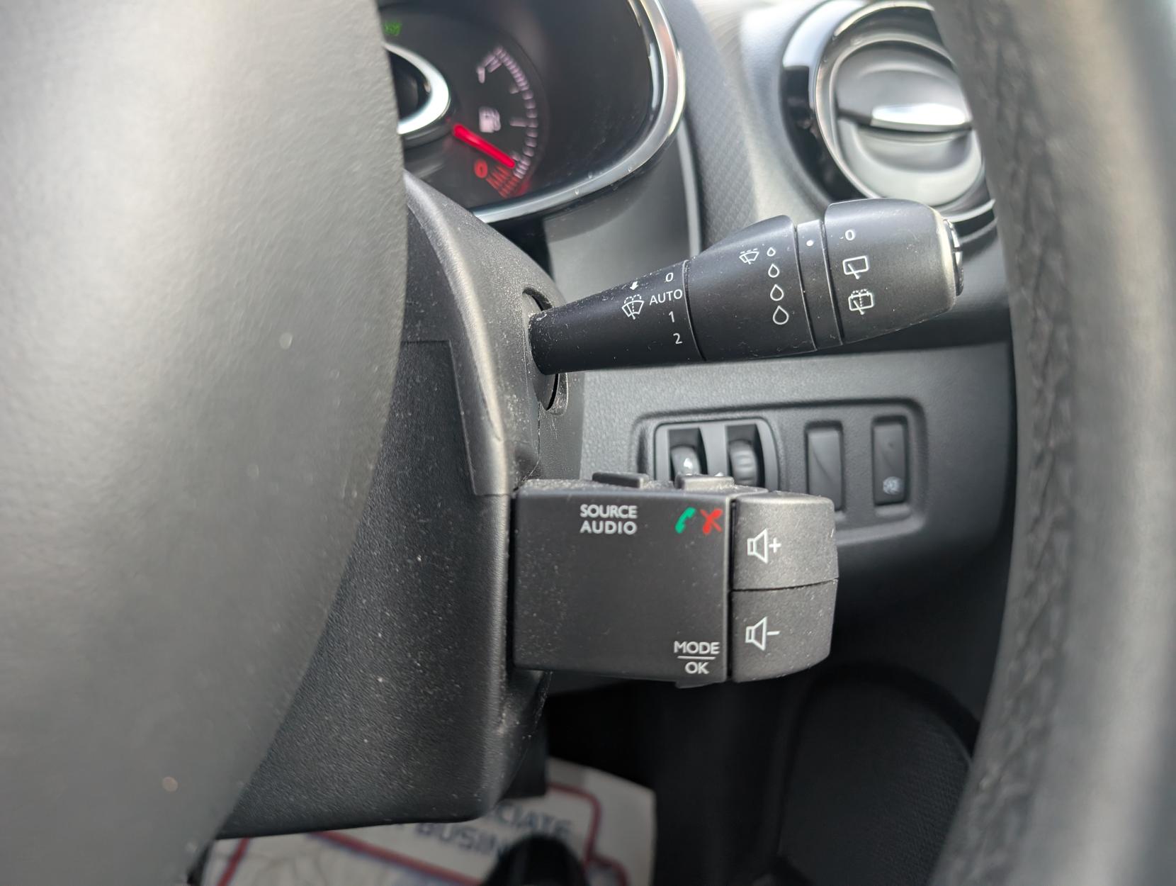 Renault Clio 0.9 TCe Dynamique Nav Hatchback 5dr Petrol Manual Euro 6 (s/s) (90 ps)