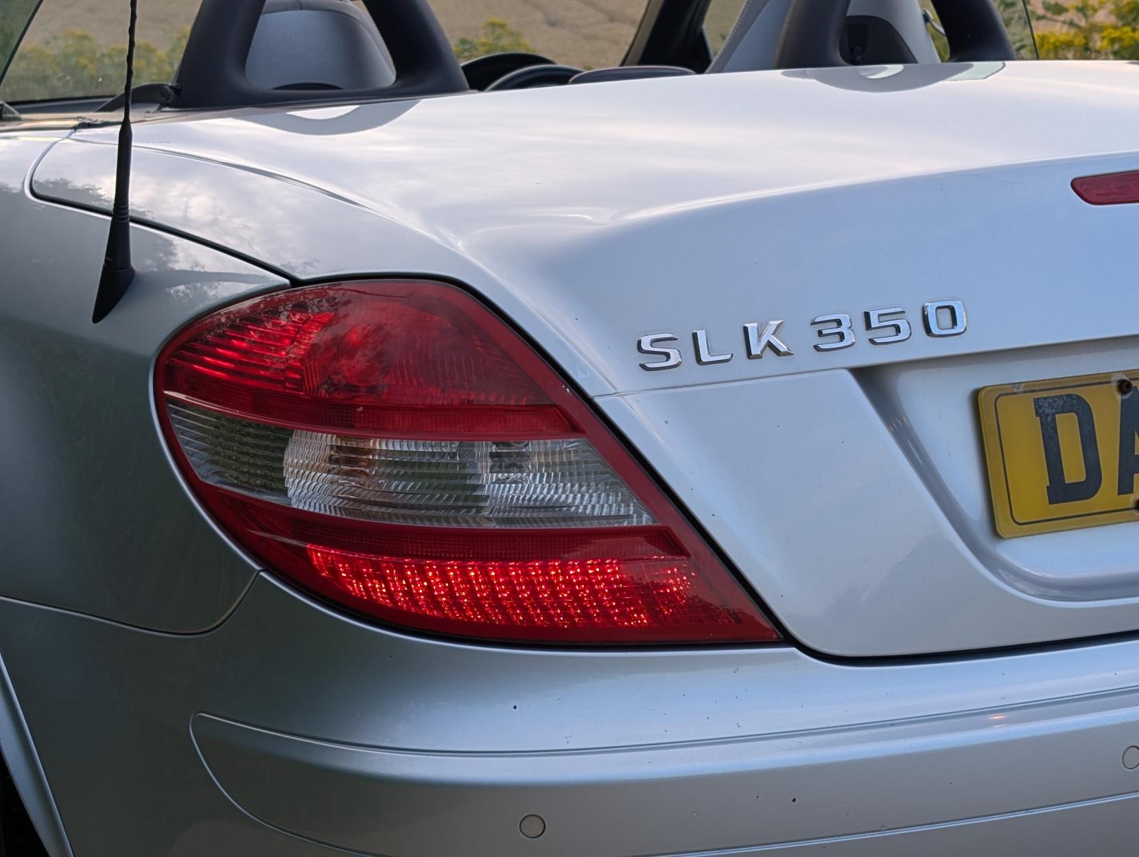 Mercedes-Benz SLK 3.5 SLK350 Convertible 2dr Petrol 7G-Tronic (242 g/km, 272 bhp)