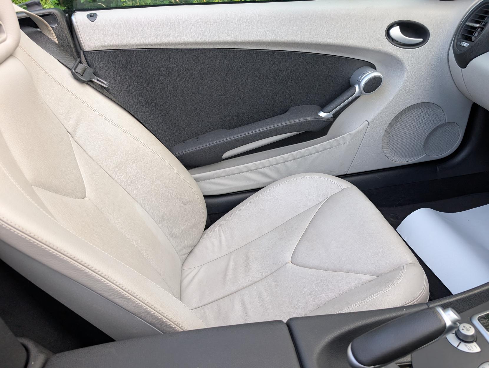 Mercedes-Benz SLK 3.5 SLK350 Convertible 2dr Petrol 7G-Tronic (242 g/km, 272 bhp)