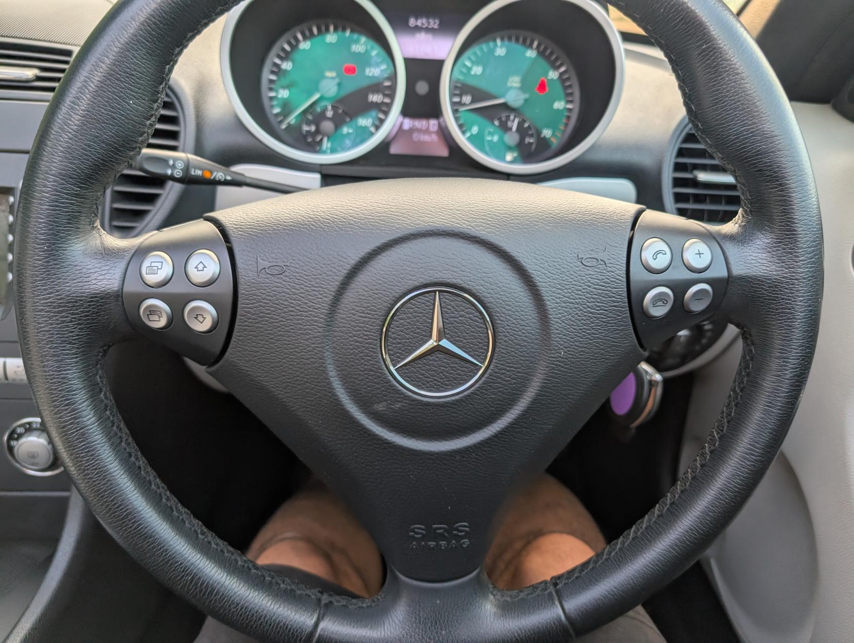 Mercedes-Benz SLK 3.5 SLK350 Convertible 2dr Petrol 7G-Tronic (242 g/km, 272 bhp)