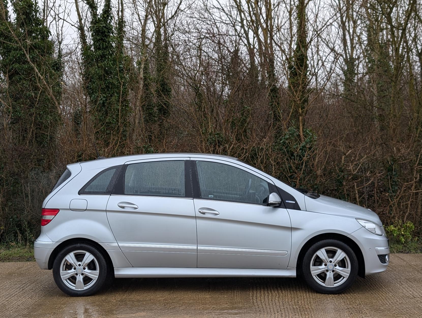 Mercedes-Benz B Class 1.5 B160 BlueEfficiency SE MPV 5dr Petrol Manual (149 g/km, 95 bhp)