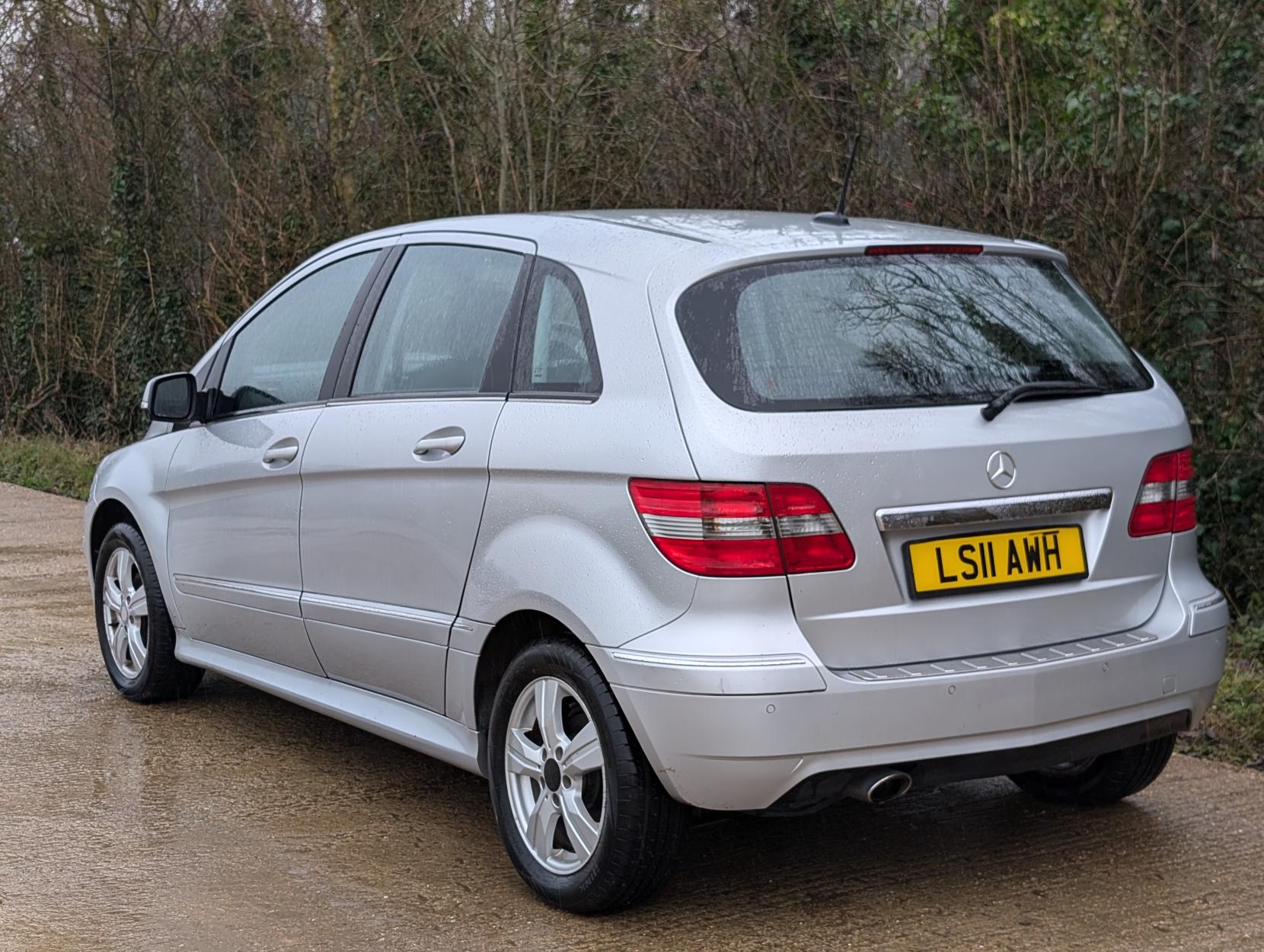 Mercedes-Benz B Class 1.5 B160 BlueEfficiency SE MPV 5dr Petrol Manual (149 g/km, 95 bhp)