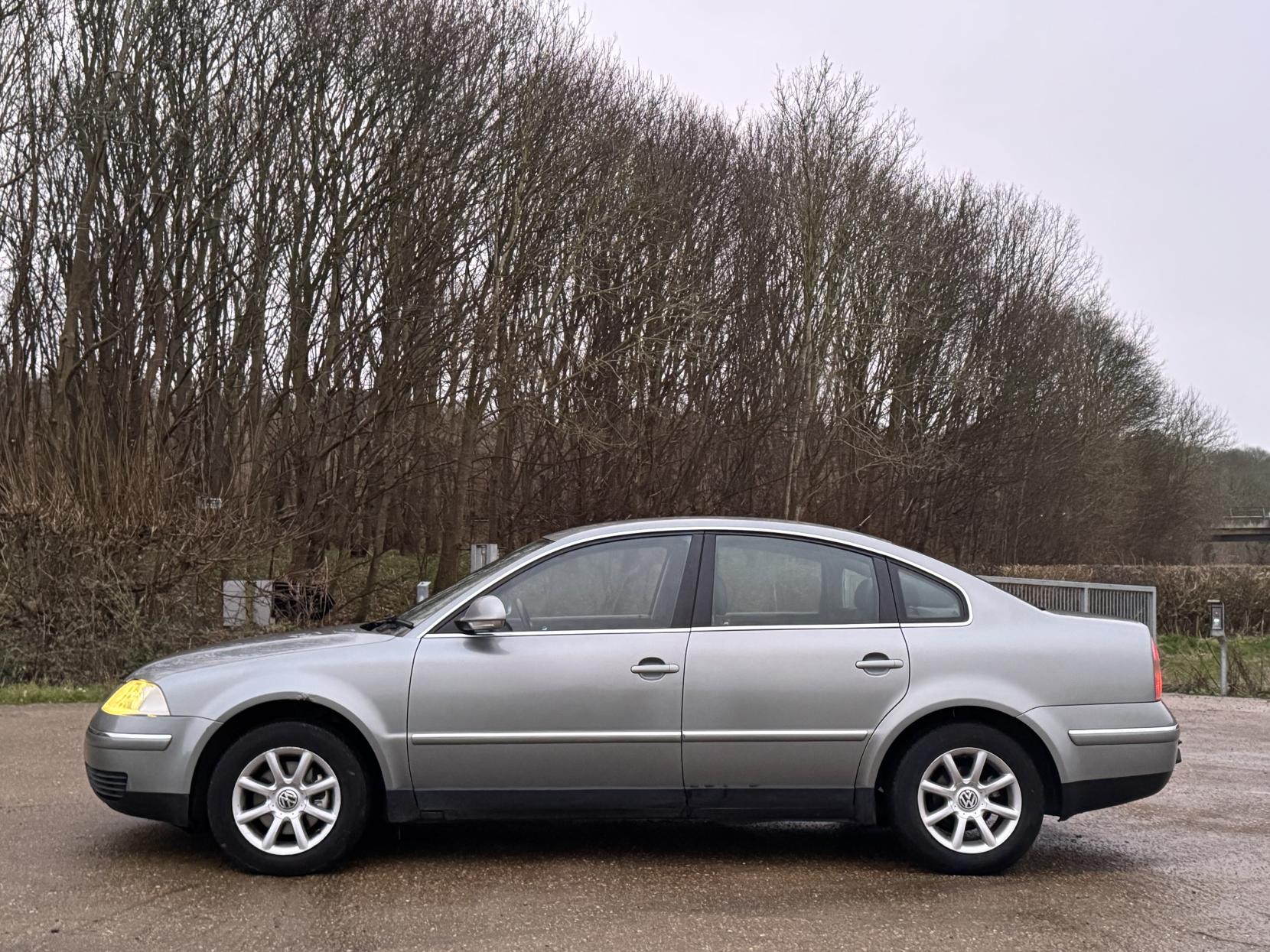 Volkswagen Passat 1.9 TDI PD Highline Saloon 4dr Diesel Manual (154 g/km, 130 bhp)