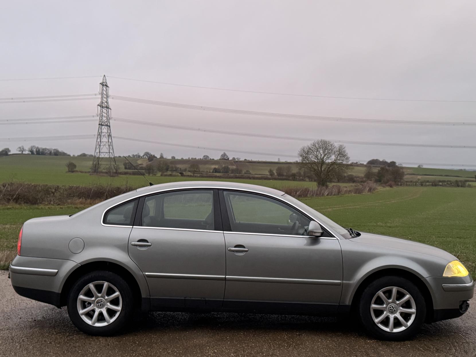 Volkswagen Passat 1.9 TDI PD Highline Saloon 4dr Diesel Manual (154 g/km, 130 bhp)