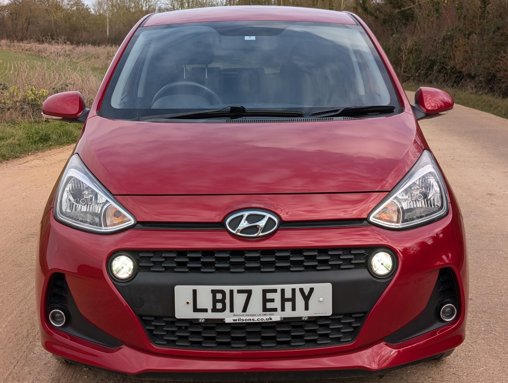 Hyundai i10 1.2 Premium Hatchback 5dr Petrol Auto Euro 6 (87 ps)