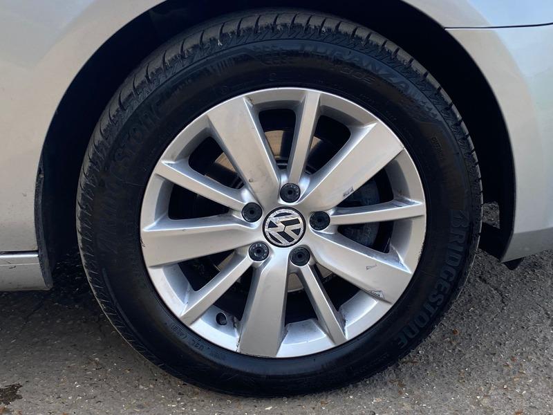 Volkswagen Golf 1.6 TDI Match Hatchback 5dr Diesel DSG Euro 5 (105 ps)
