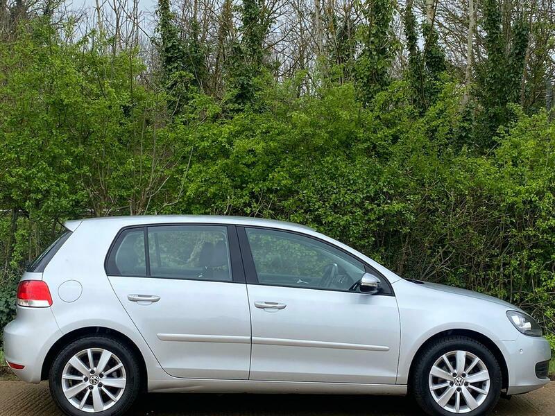 Volkswagen Golf 1.6 TDI Match Hatchback 5dr Diesel DSG Euro 5 (105 ps)