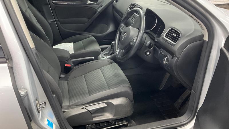 Volkswagen Golf 1.6 TDI Match Hatchback 5dr Diesel DSG Euro 5 (105 ps)