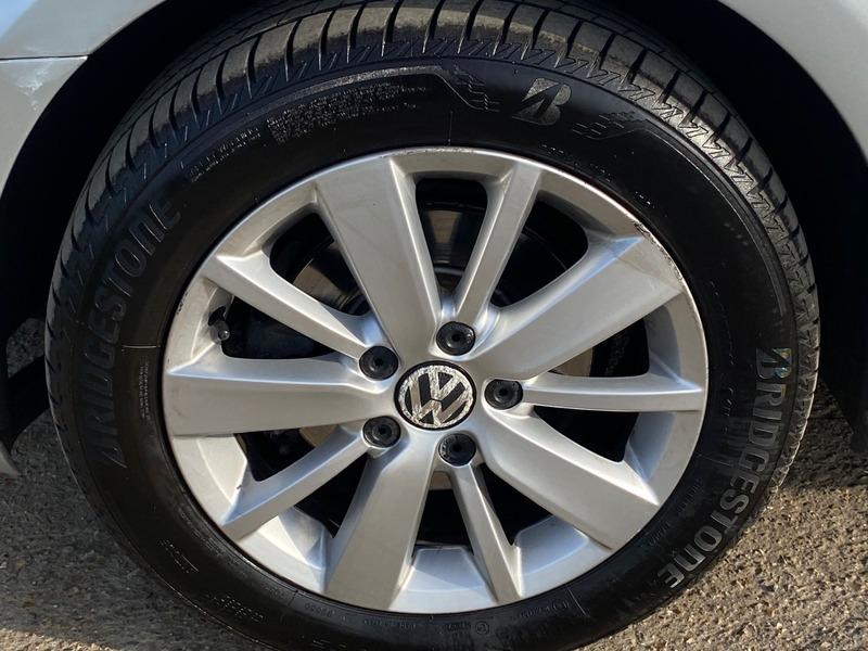 Volkswagen Golf 1.6 TDI Match Hatchback 5dr Diesel DSG Euro 5 (105 ps)