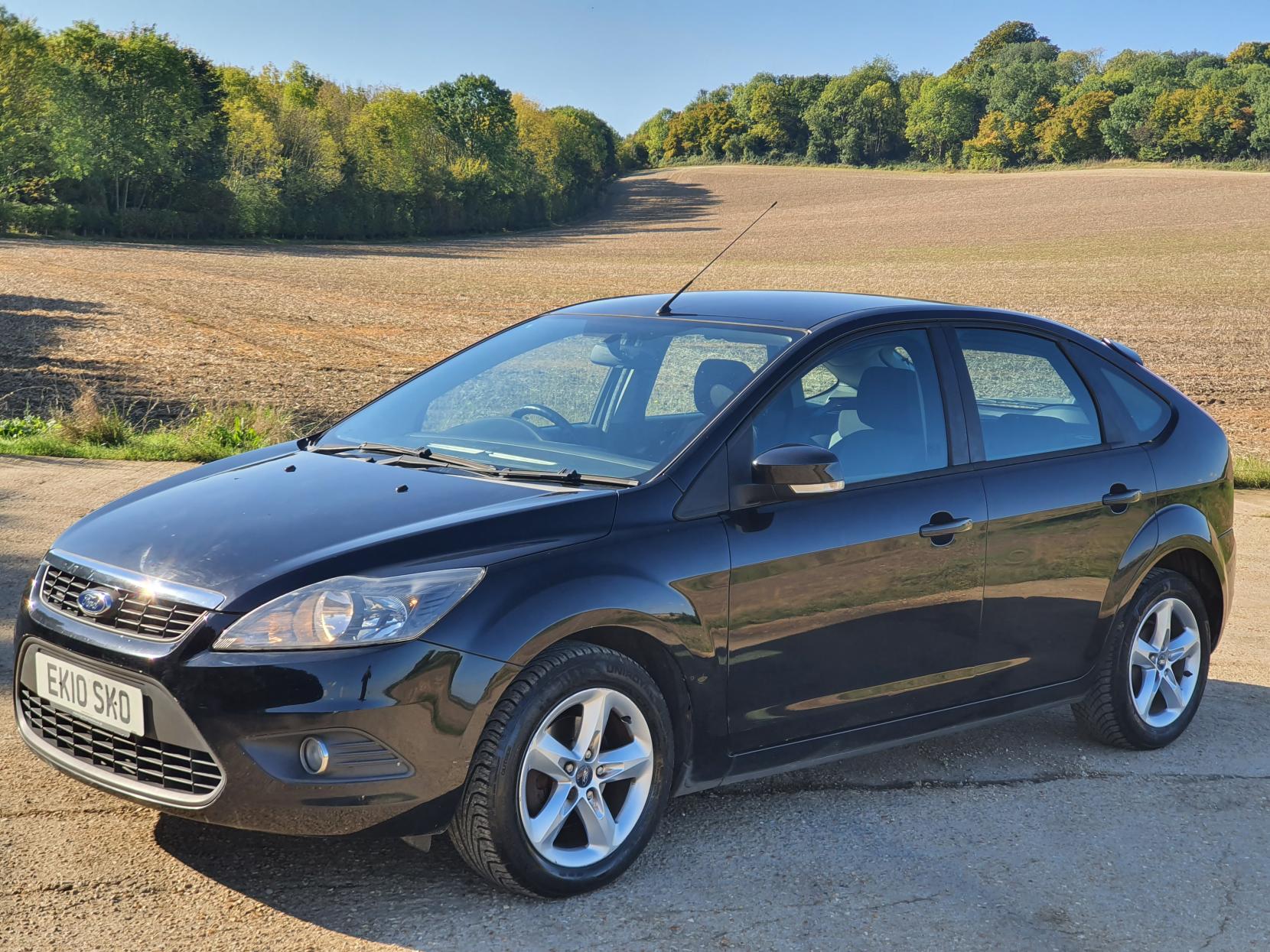 Ford Focus 1.6 Zetec Hatchback 5dr Petrol Manual (161 g/km, 99 bhp)