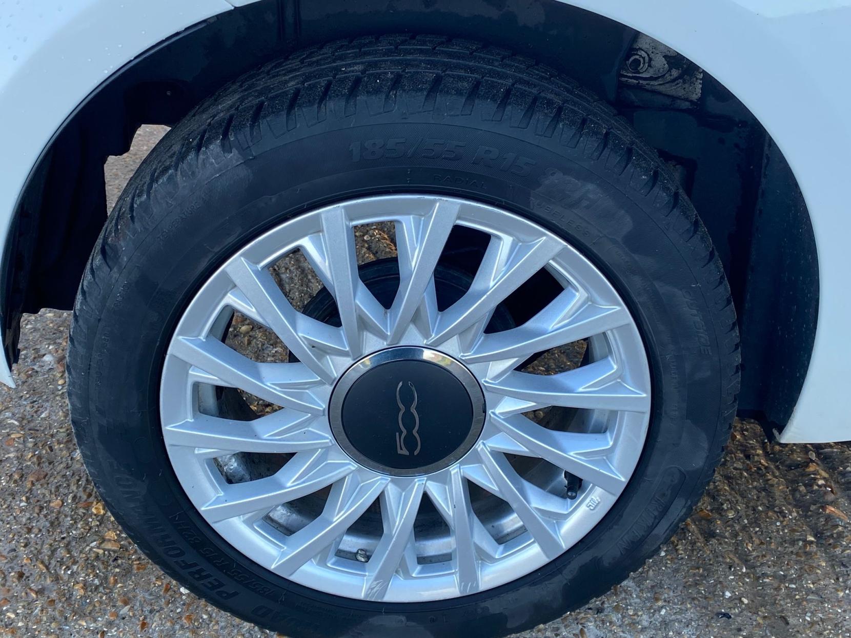 Fiat 500 1.2 Lounge Hatchback 3dr Petrol Dualogic Euro 6 (s/s) (69 bhp)