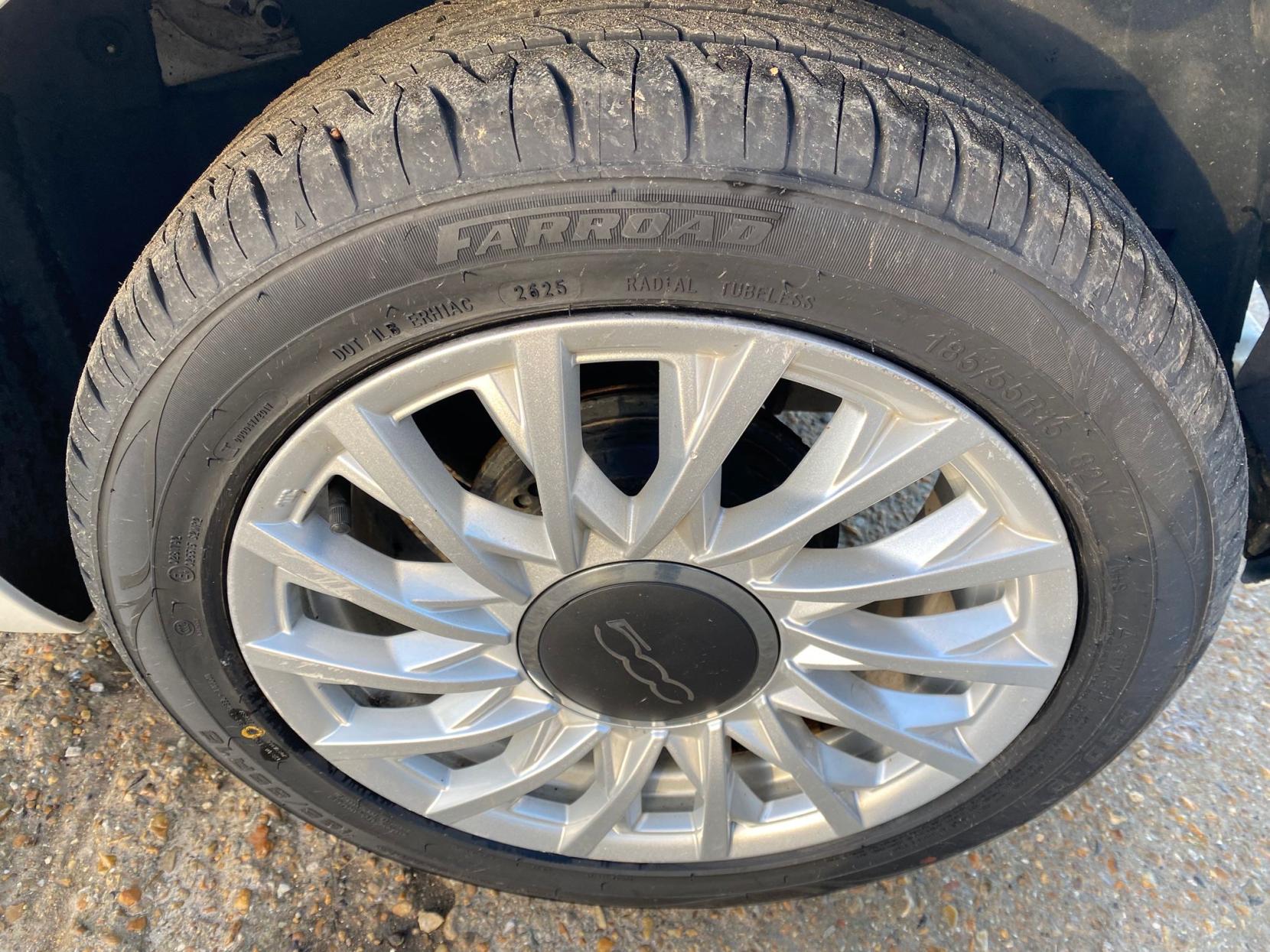 Fiat 500 1.2 Lounge Hatchback 3dr Petrol Dualogic Euro 6 (s/s) (69 bhp)