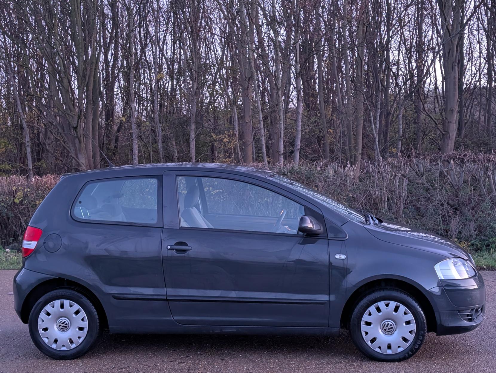 Volkswagen Fox 1.2 6V Urban Fox Hatchback 3dr Petrol Manual Euro 4 (55 ps)