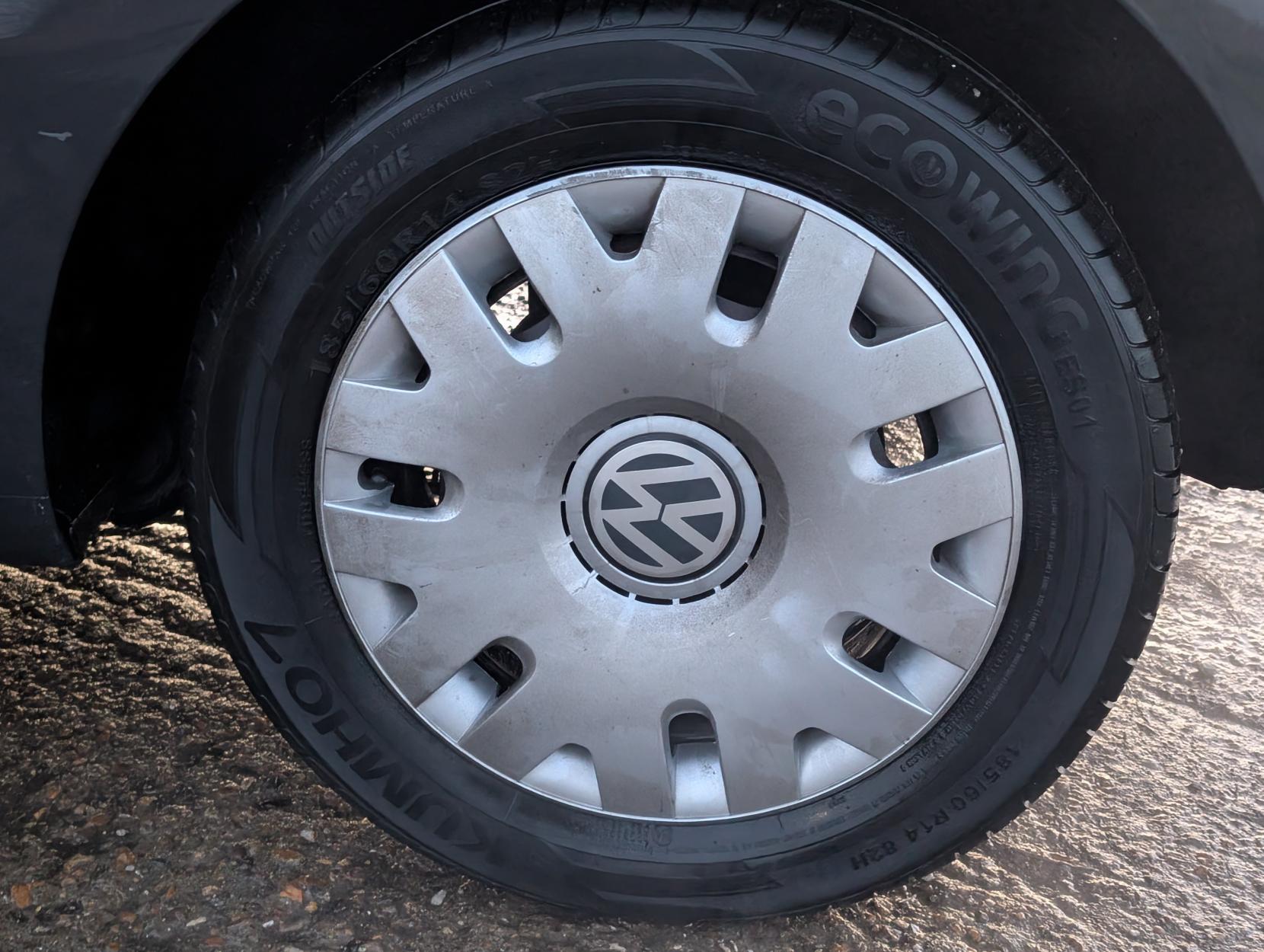 Volkswagen Fox 1.2 6V Urban Fox Hatchback 3dr Petrol Manual Euro 4 (55 ps)