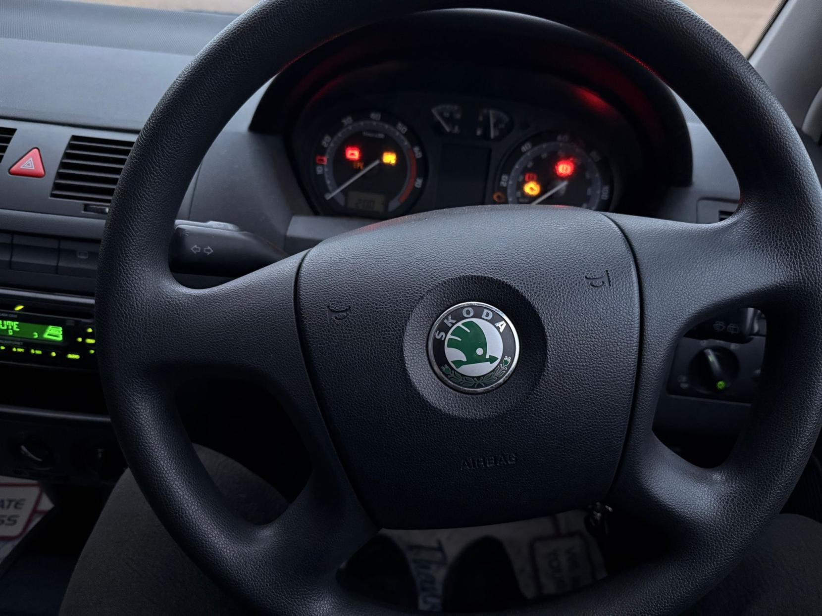 Skoda Fabia 1.2 HTP Classic Hatchback 5dr Petrol Manual (140 g/km, 54 bhp)