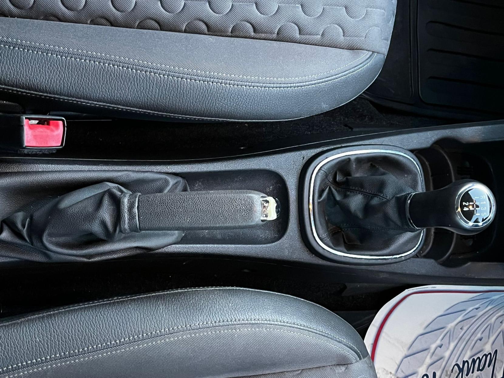 Vauxhall Corsa 1.4 16V SE Hatchback 5dr Petrol Manual Wide Ratio Euro 5 (100 ps)