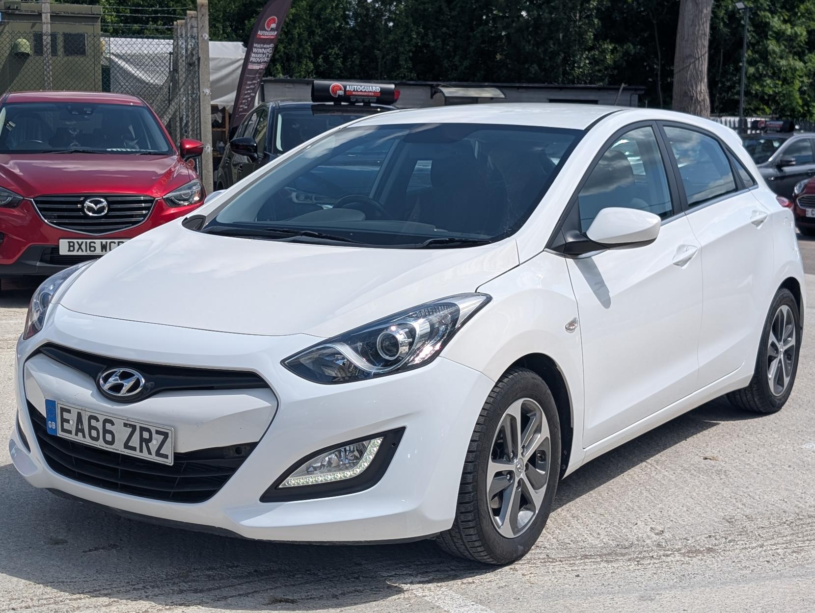Hyundai i30 1.6 SE Hatchback 5dr Petrol Auto Euro 6 (120 ps)