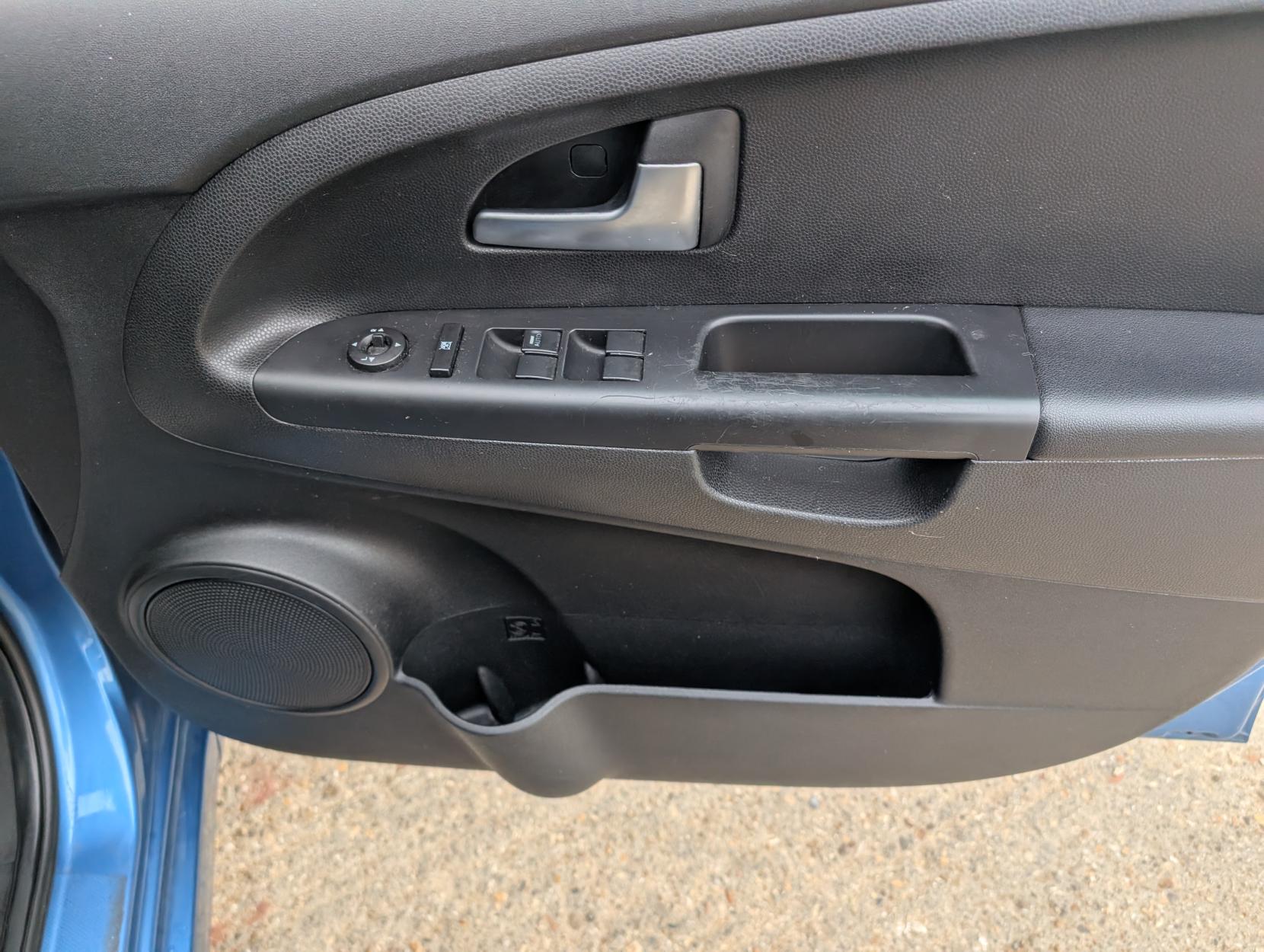 Kia Venga 1.4 3 MPV 5dr Petrol Manual Euro 5 (89 bhp)