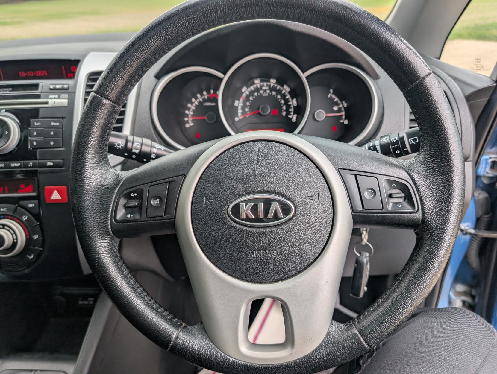Kia Venga 1.4 3 MPV 5dr Petrol Manual Euro 5 (89 bhp)