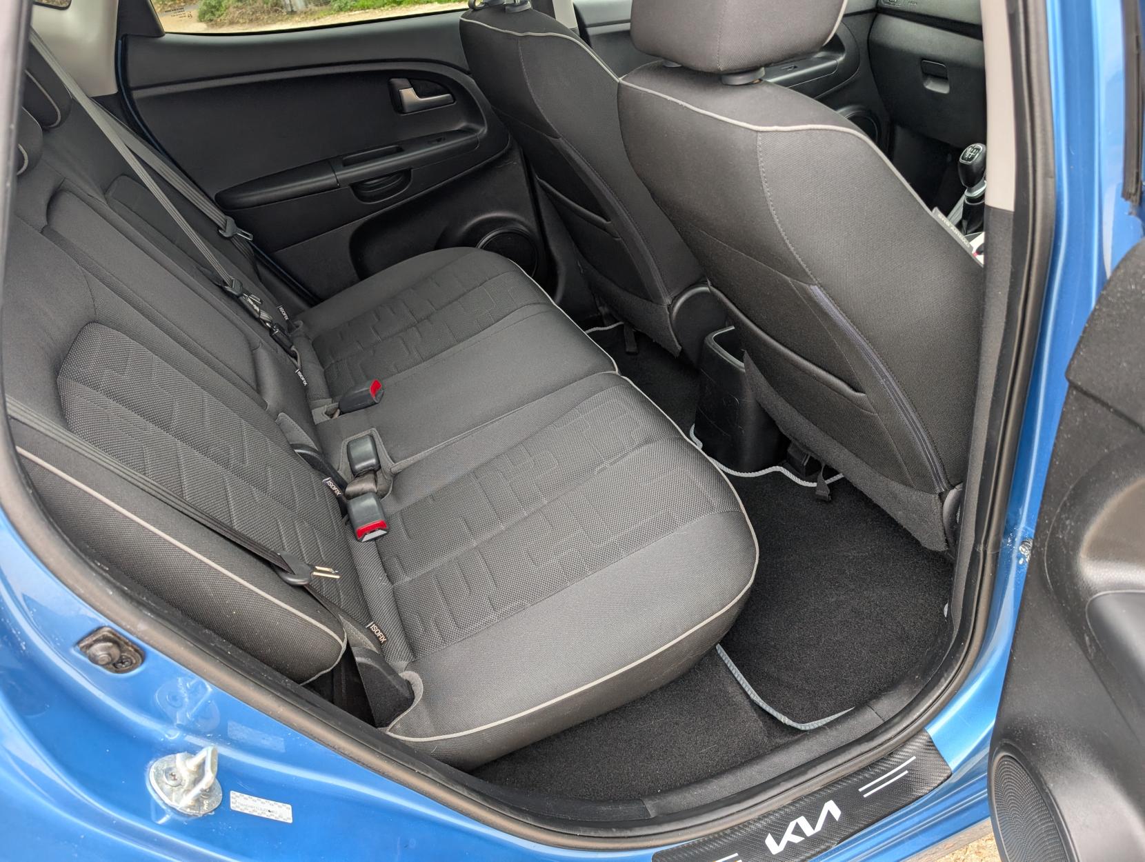 Kia Venga 1.4 3 MPV 5dr Petrol Manual Euro 5 (89 bhp)
