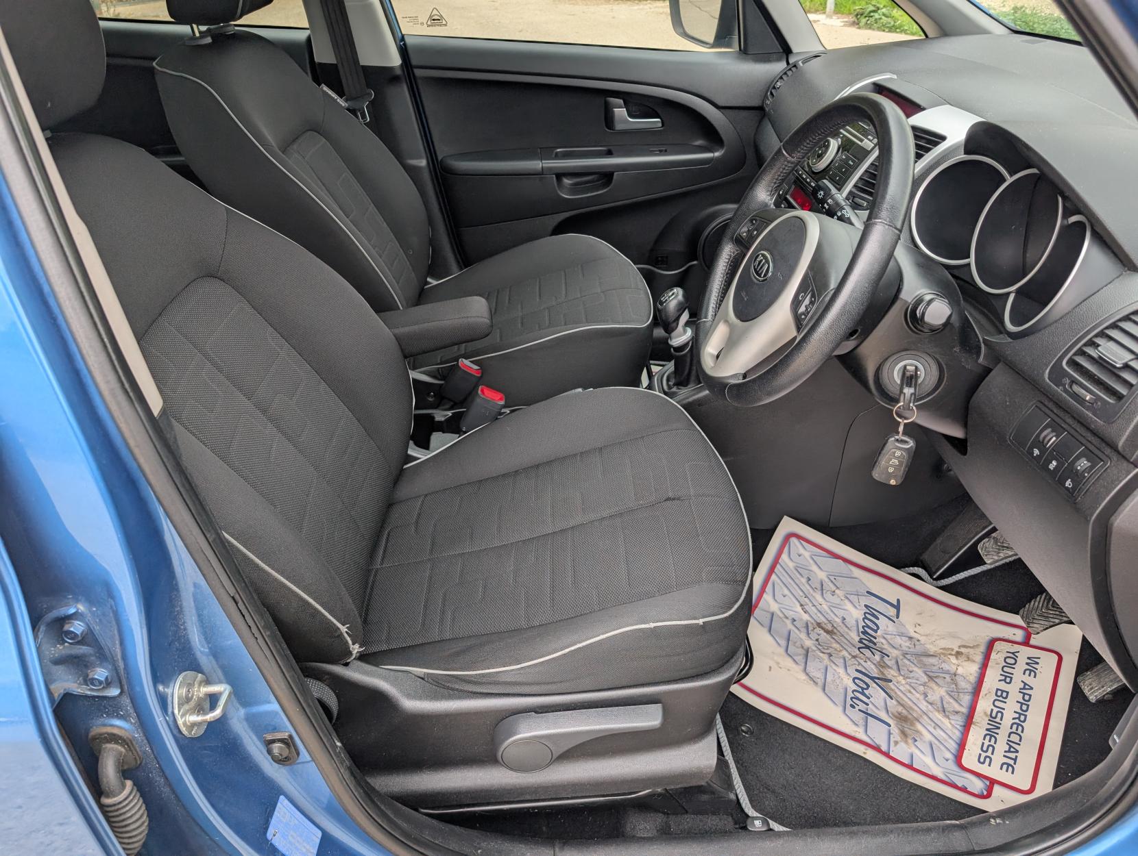 Kia Venga 1.4 3 MPV 5dr Petrol Manual Euro 5 (89 bhp)