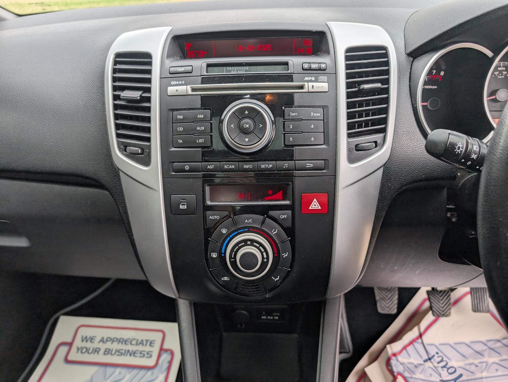 Kia Venga 1.4 3 MPV 5dr Petrol Manual Euro 5 (89 bhp)