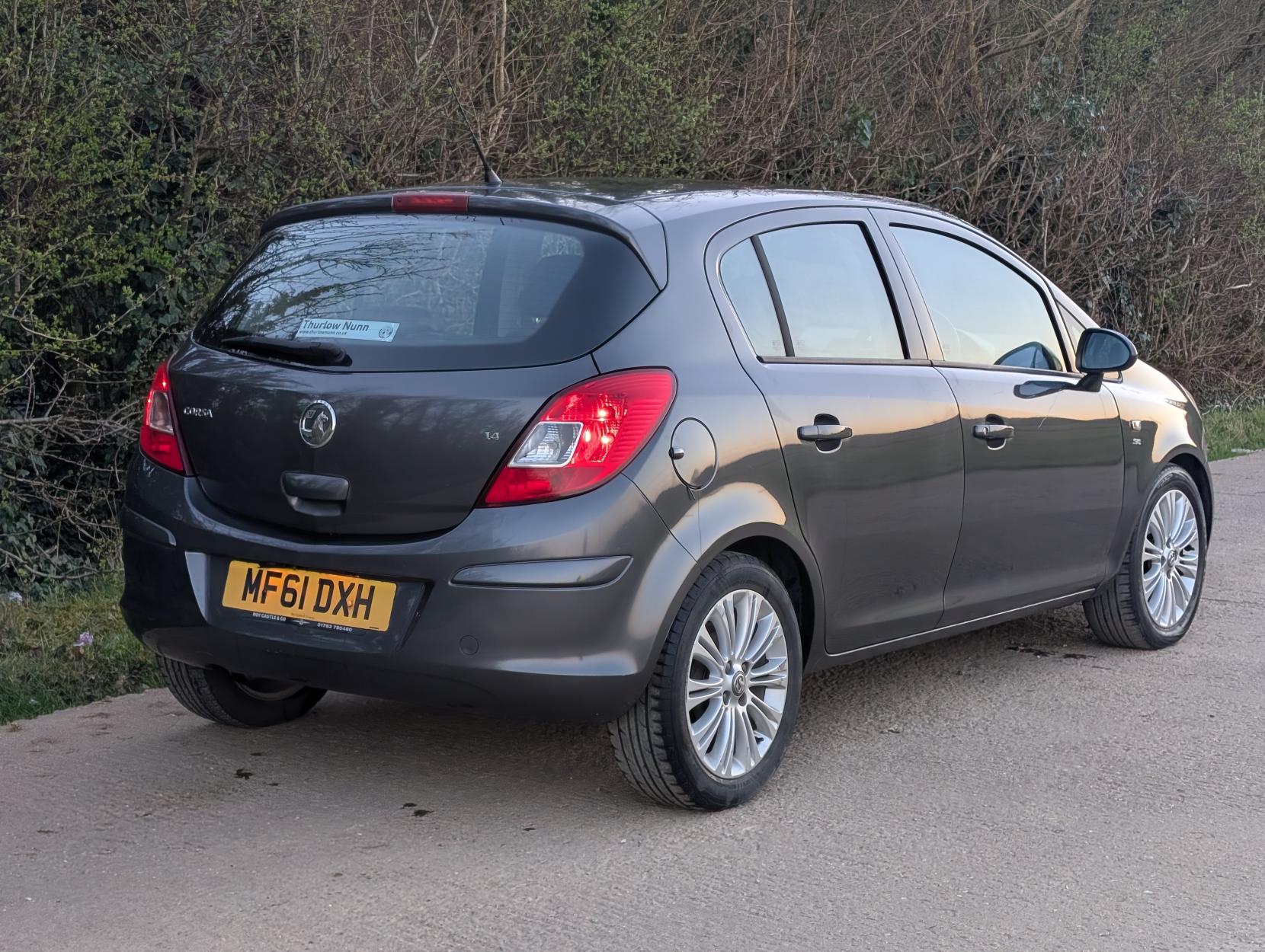 Vauxhall Corsa 1.4 16V SE Hatchback 5dr Petrol Manual Wide Ratio Euro 5 (100 ps)