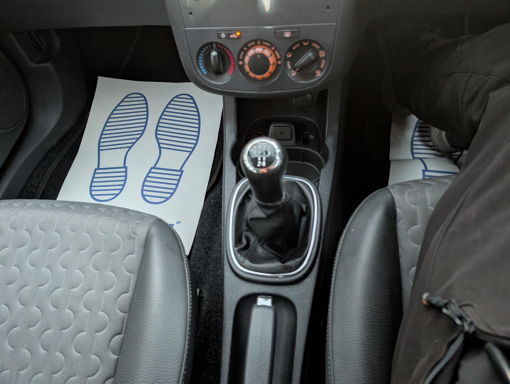 Vauxhall Corsa 1.4 16V SE Hatchback 5dr Petrol Manual Wide Ratio Euro 5 (100 ps)