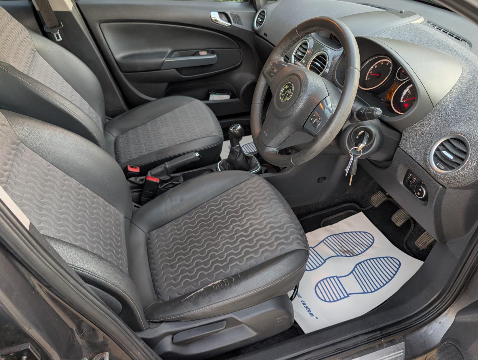 Vauxhall Corsa 1.4 16V SE Hatchback 5dr Petrol Manual Wide Ratio Euro 5 (100 ps)